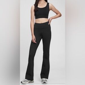 Gap Fit Sky High Rise Recycled Power Flare Leggings Black XS